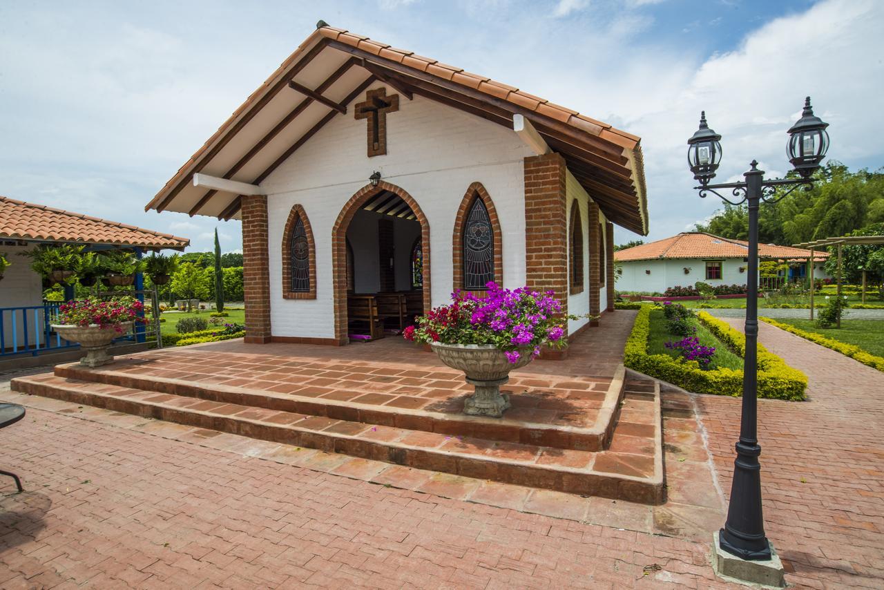 Hotel Campestre Tardes Calenas Yumbo Exteriör bild