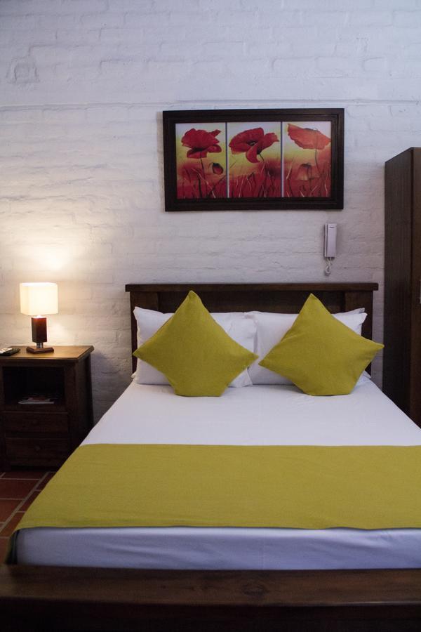 Hotel Campestre Tardes Calenas Yumbo Exteriör bild