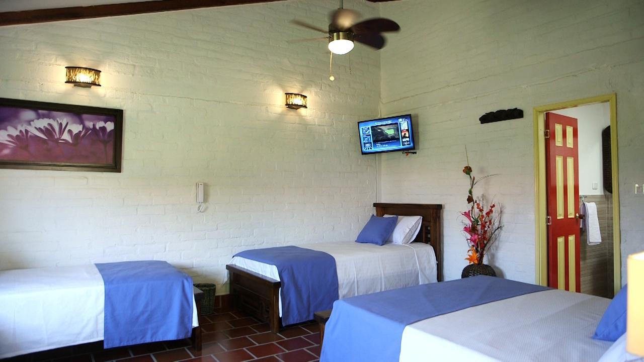 Hotel Campestre Tardes Calenas Yumbo Exteriör bild