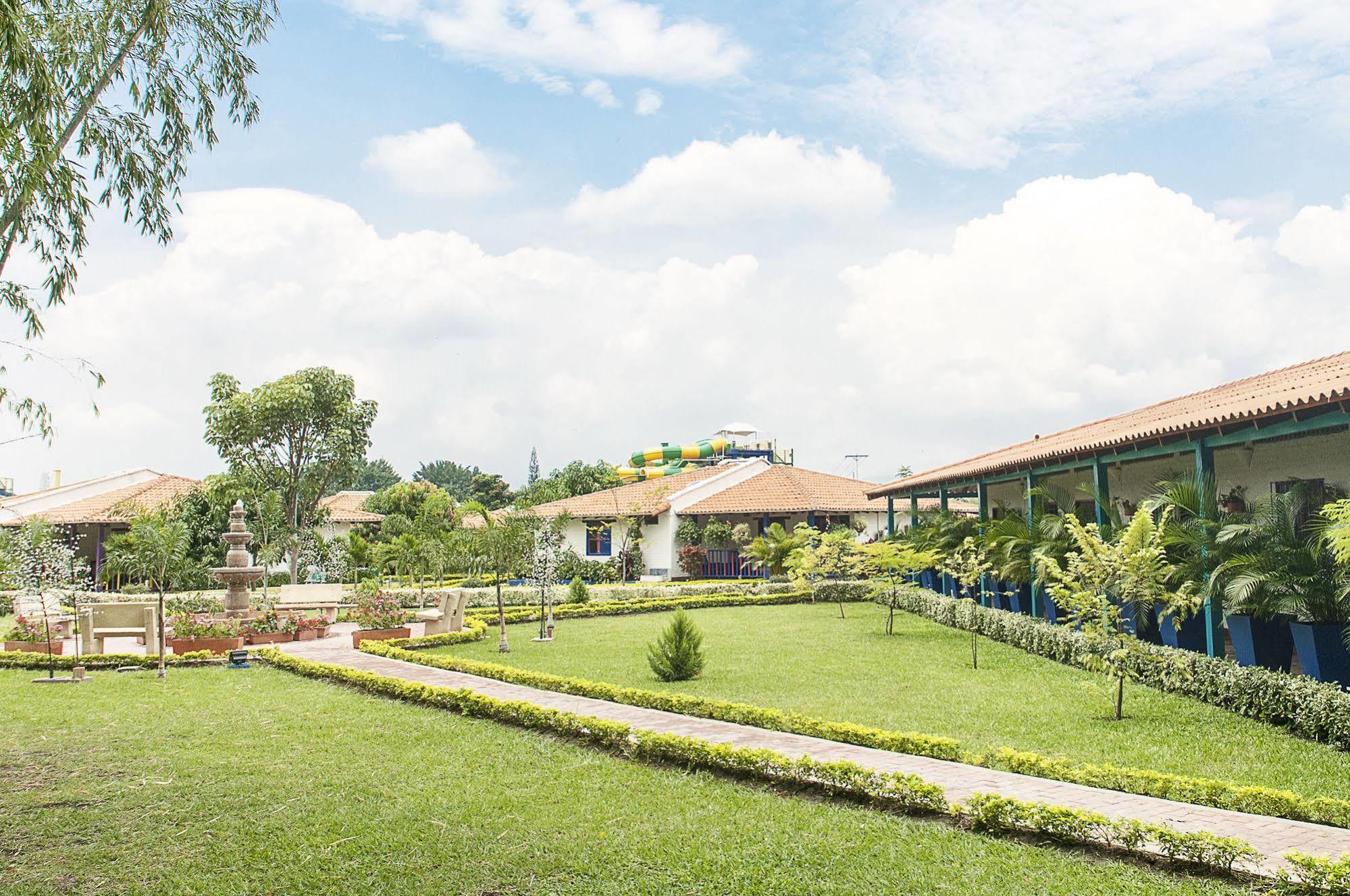 Hotel Campestre Tardes Calenas Yumbo Exteriör bild