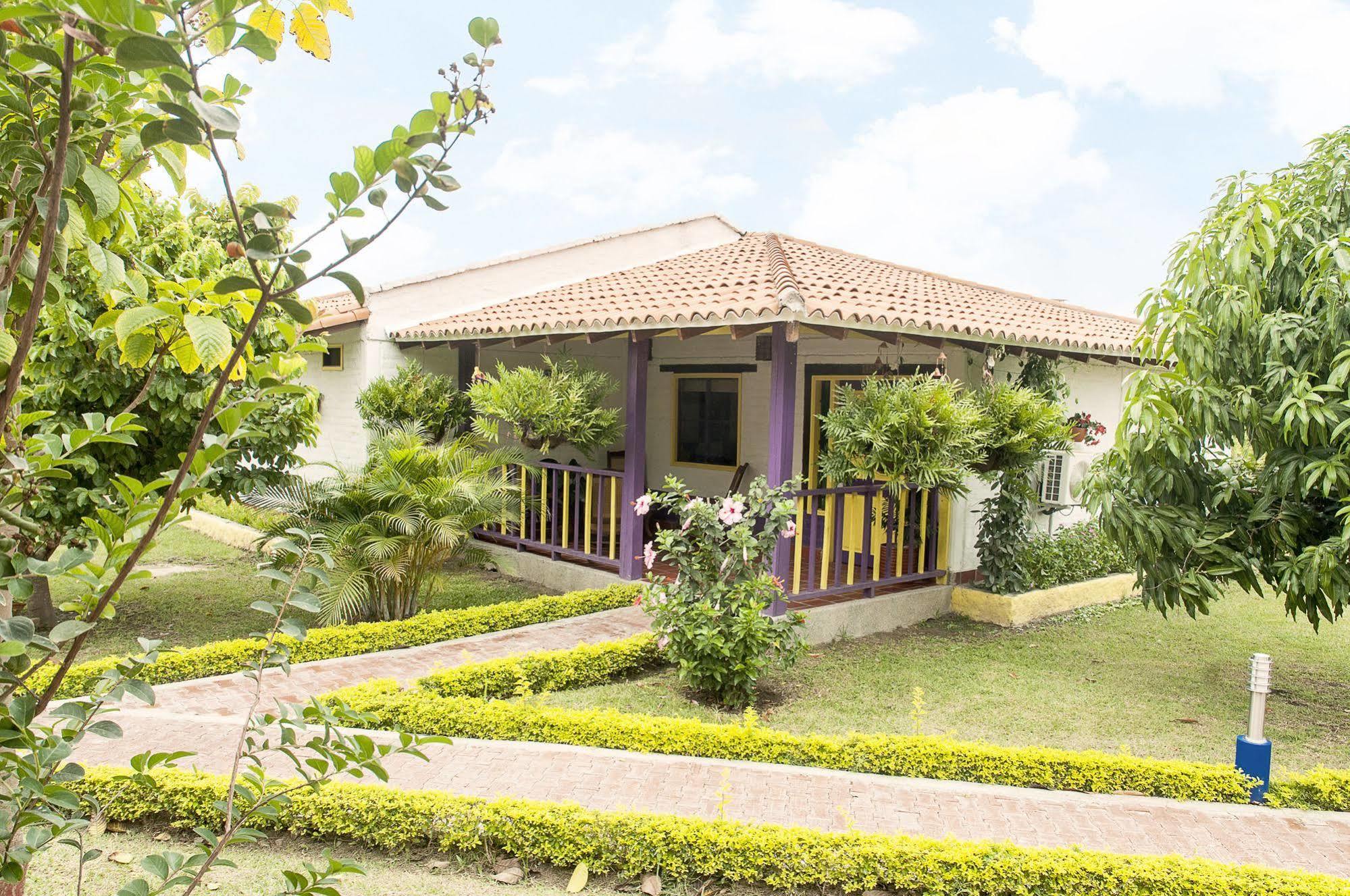 Hotel Campestre Tardes Calenas Yumbo Exteriör bild